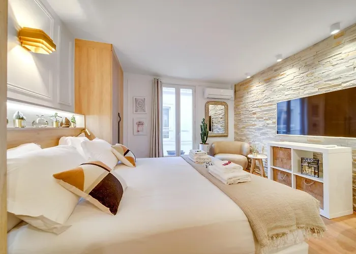 Central Historical Studio By Architect - Louvre