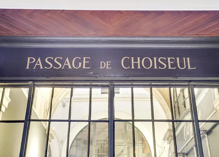 Central Historical Studio By Architect - Louvre